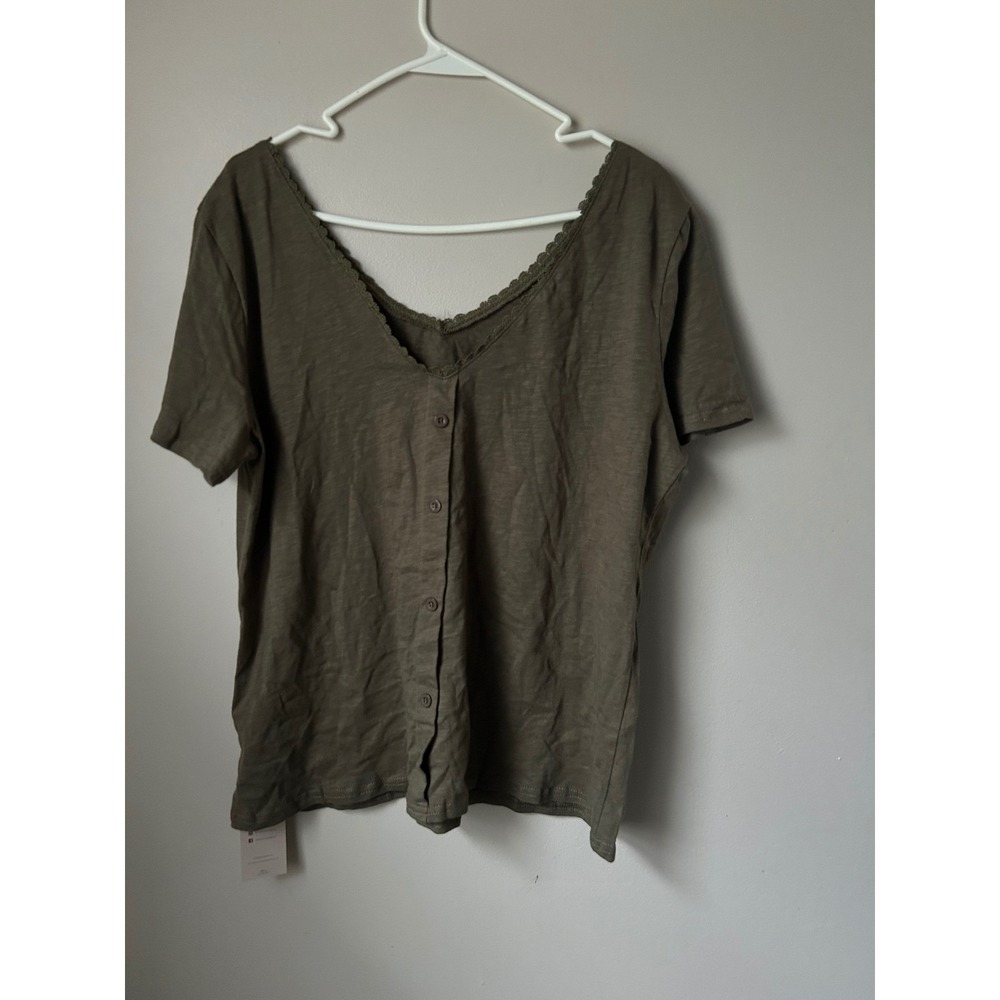 Emery Rose Button Front Lace Trim V Neck Tunic Top Olive Green XL‎ Western Boho